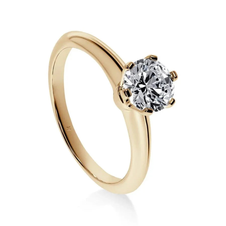 Faut-il acheter une bague de fiançailles en or jaune ou blanc au Maroc ?