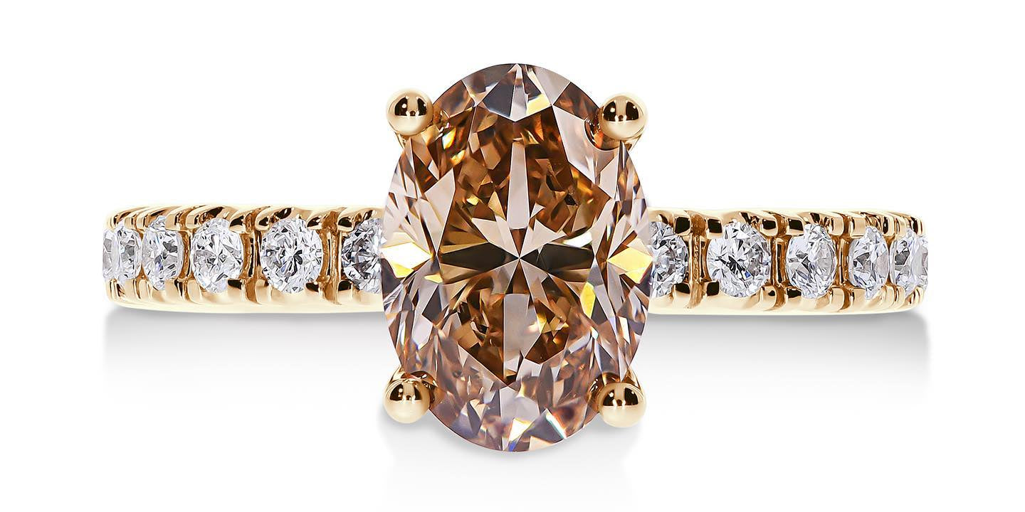Bague de fiançailles en or jaune et morganite OVALE