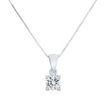 Pendentif en or blanc, mettant en valeur un diamant naturel taille brillant, certifié par le GIA. 